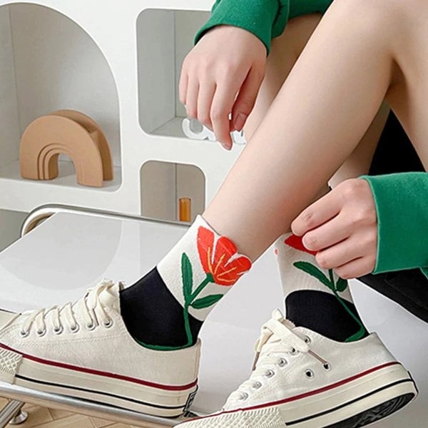 Anyfootwear 5 Pairs One Size 5-8 White Blue Style Cartoon Flower With Candy Color Kawaii Mid Tube Breathable Casual Short Socks For Women