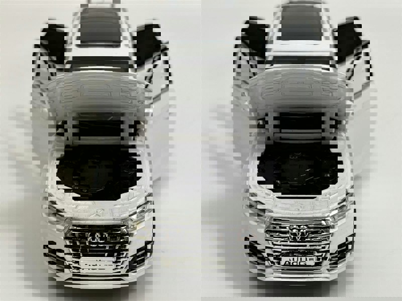 Tayumo Audi Q5 White LHD Light and Sound 1:32 Scale - 32140023