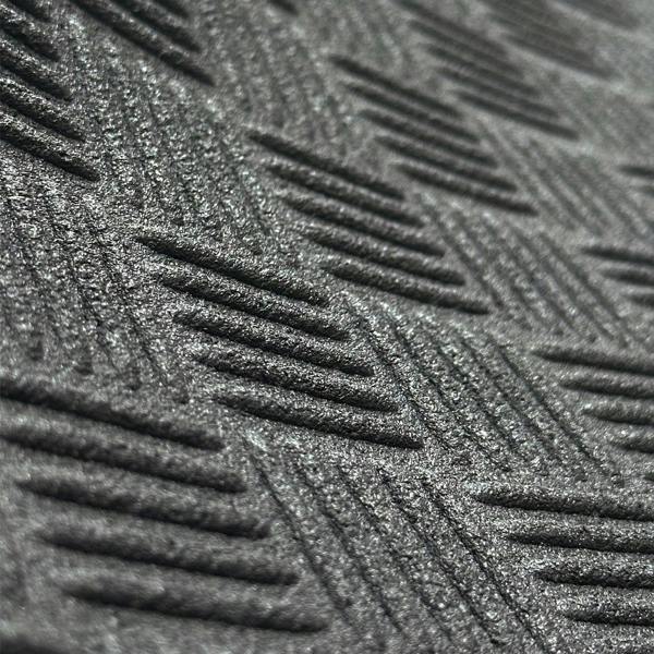 Nicoman Recycled Rubber Eco-Friendly Deckplate Step Mat