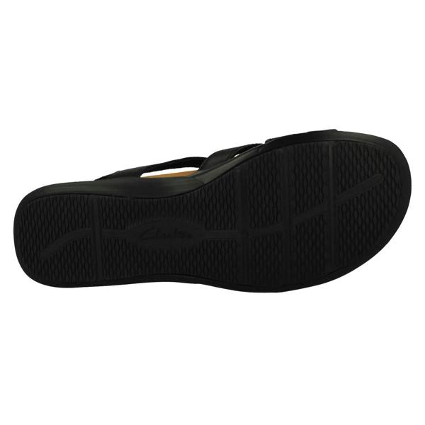 Clarks Ladies Clarks Strappy Cross Detailed Sandals Kitly Go