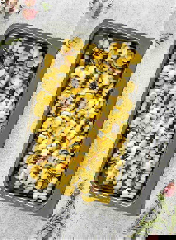 MasterClass Smart Stack Small Baking Tray, 35cm x 25cm