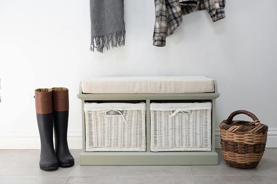 Statement Furniture Tetbury Bench with 2 White Wicker Baskets and Cushion Seat