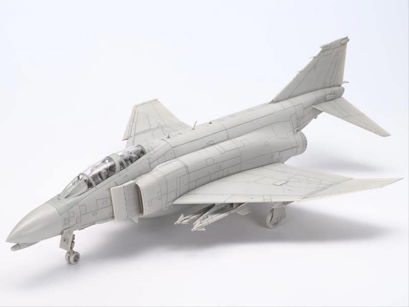 Tamiya McDonnell Douglas F-4B Phantom II (1:48 Scale)