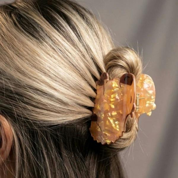Gold Trip Capybara Claw Clip