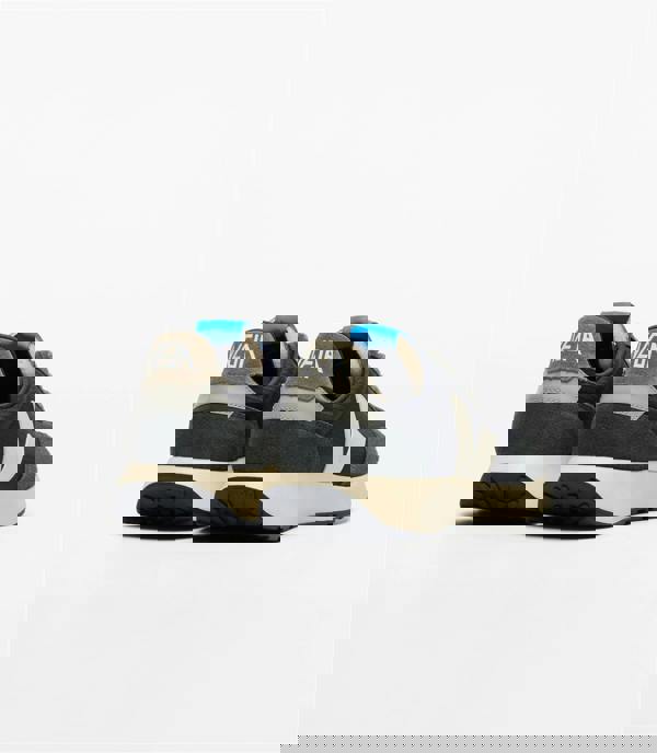 Veja Paulistana Women's Black Pierre Trainers