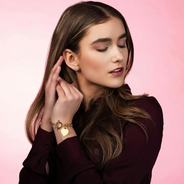 Gold Heart Bracelet for Women. Chunky Bracelet for Women in Gold - namana.london