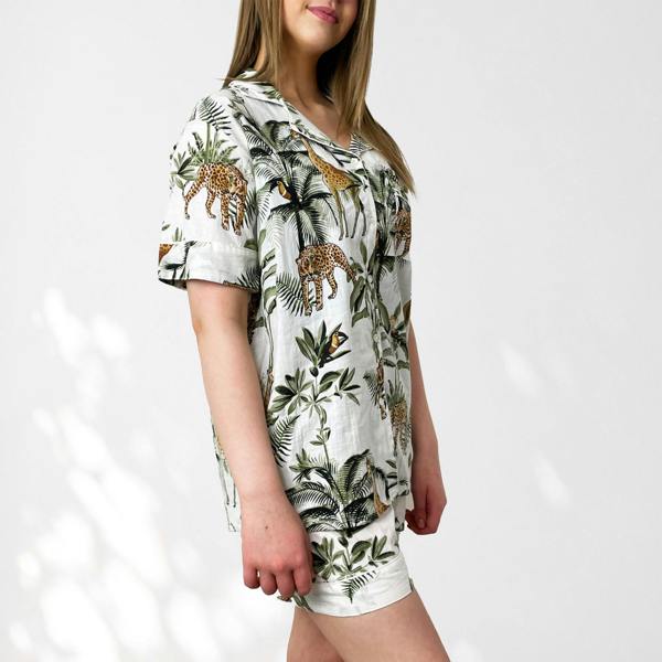 Hayley & Co Giraffe Print 100% Cotton Short Pyjama Set in White
