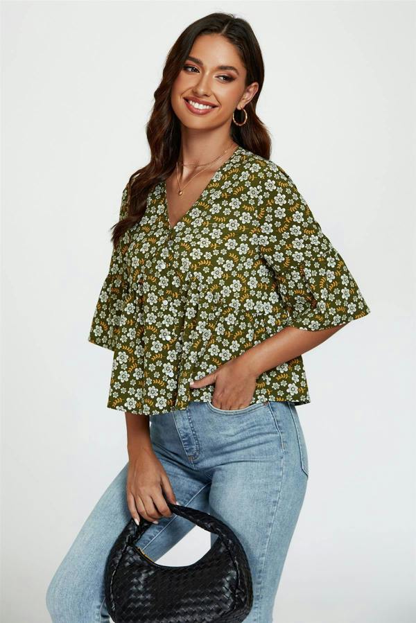 FS Collection Floral Print Short Sleeves Crop Top In Olive