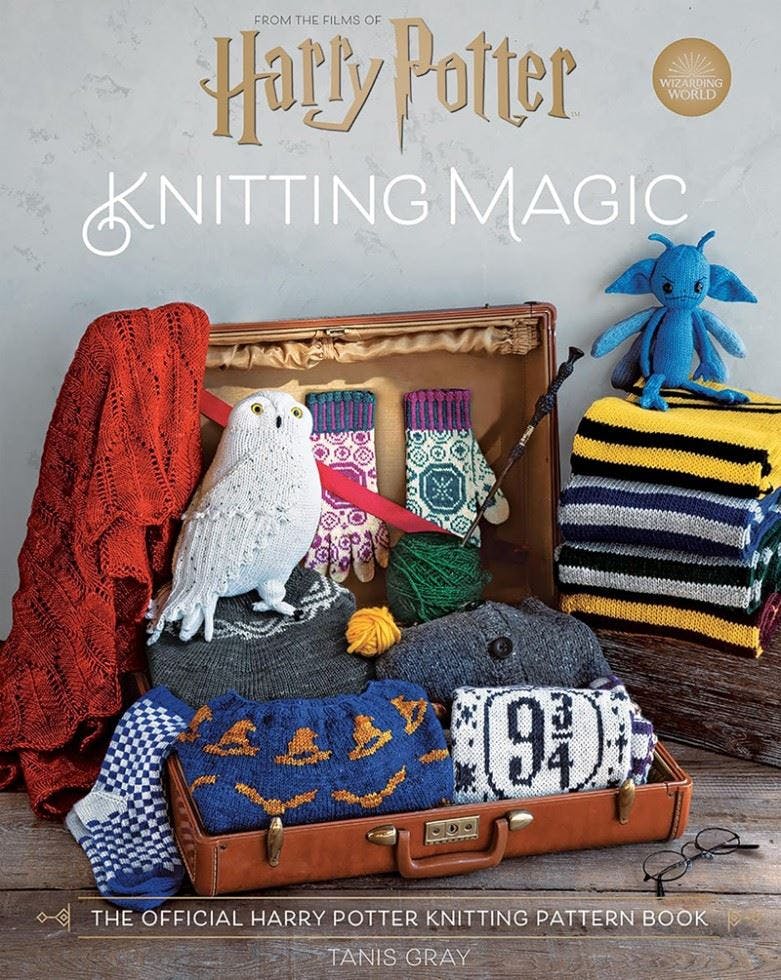 Harry Potter: Knitting Magic: The essential pattern book for knitting iconic Harry Potter clothing and accessories - Image 11