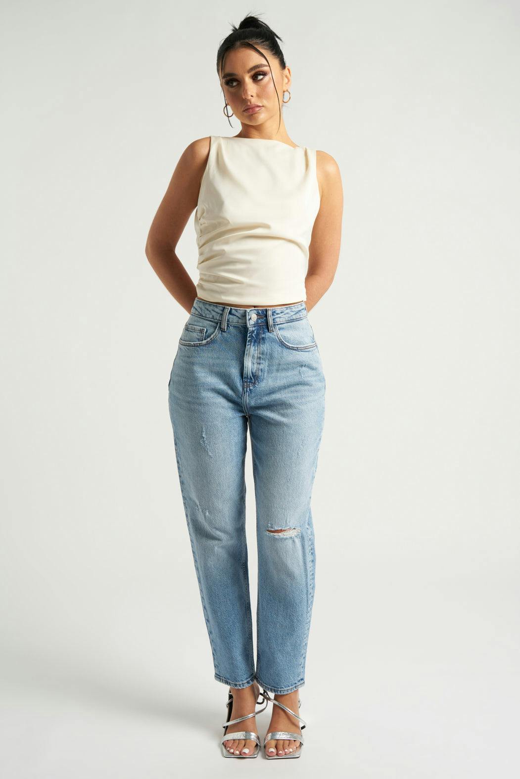 Urban Bliss Ripped Mom Jeans - 8