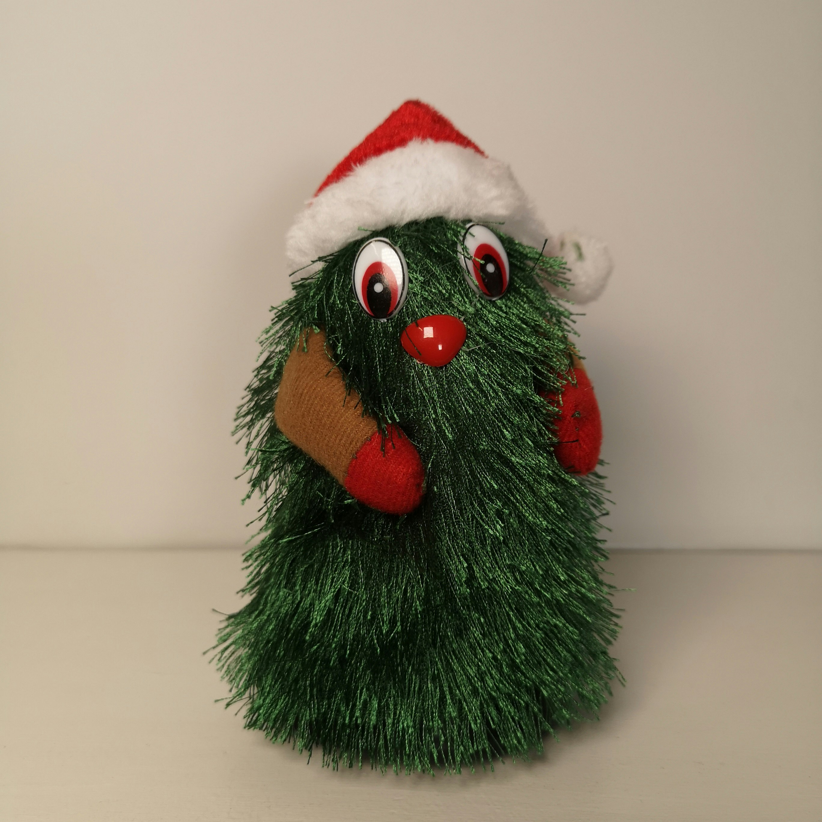 Rackhams 18Cm (7") Musical Dancing Christmas Tree Dancing To Jingle Bell Rock
