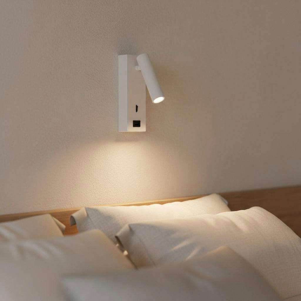 Rackhams White 3 Watt Wall Mounted Reading Lamp With Usb Port