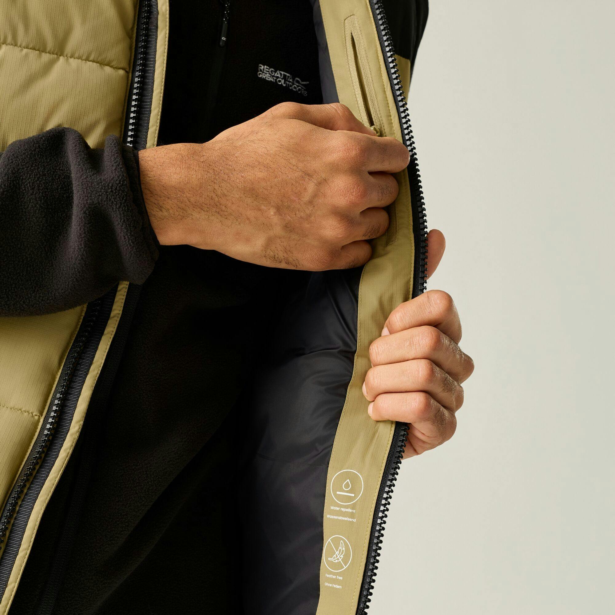 Regatta Men's Beige/Black Aldthorn Body Warmer - Desert - L - Desert - 100% Polyester
