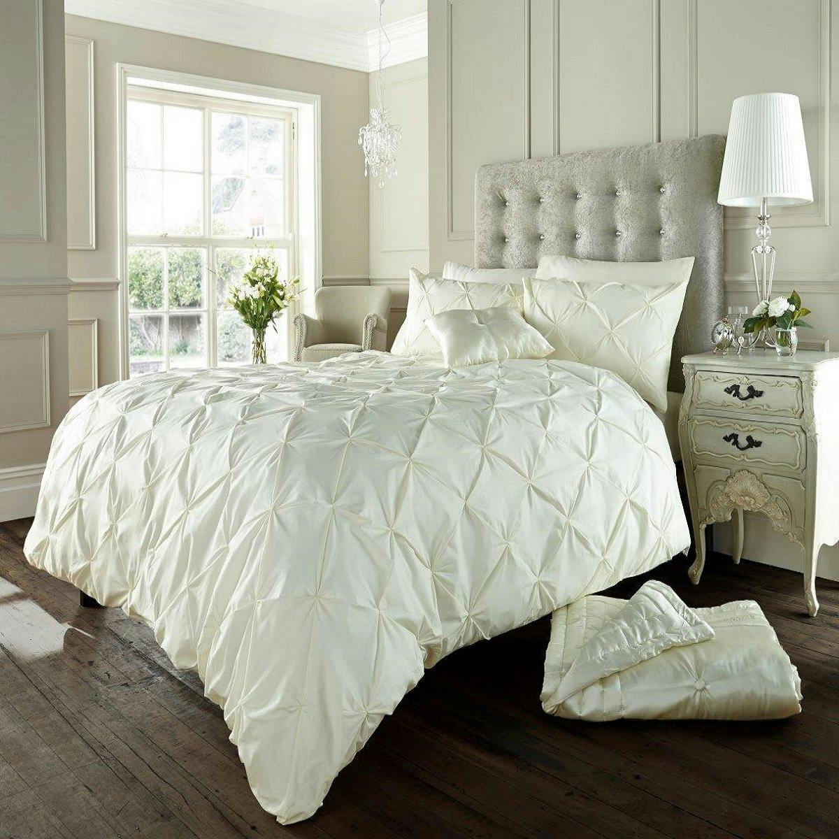 Smart Living Cream Alford Duvet Cover And Pillowcase Set - Single (135Cm X 200Cm)