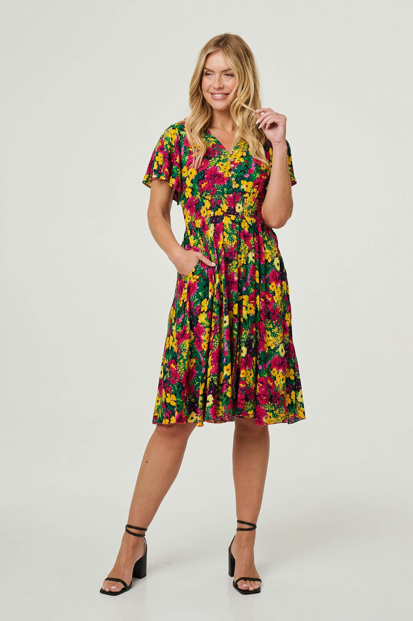 Izabel London Green Floral Shirred Short Sleeve Midi Dress - Size 16