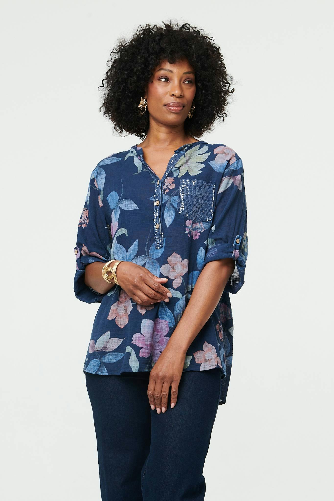 Izabel London Light Floral Curve Hem Turn-Up Sleeve Blouse - 14 - Navy