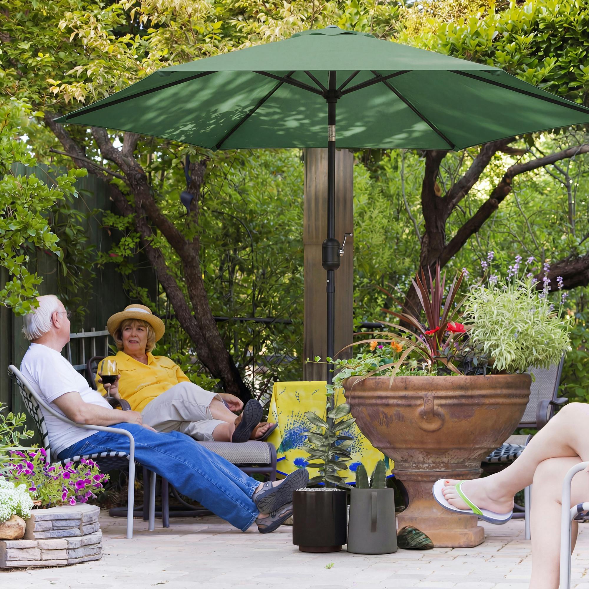 Rackhams Dark/Green 2.6M Garden Parasol Umbrella With Aluminium Pole, Tilt, Crank - Dia. 2.65 X 2.3H M