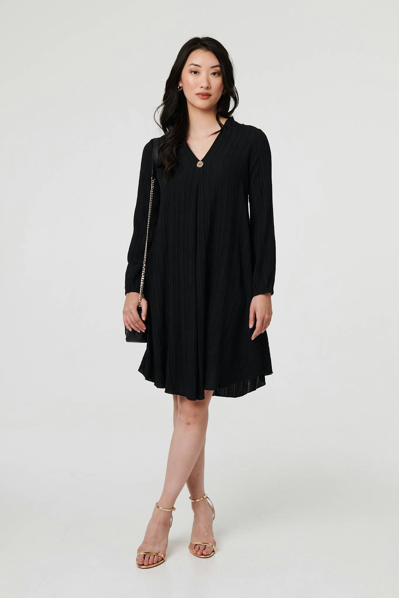 Izabel London Black Pleated V-Neck Long Sleeve Swing Dress - 8