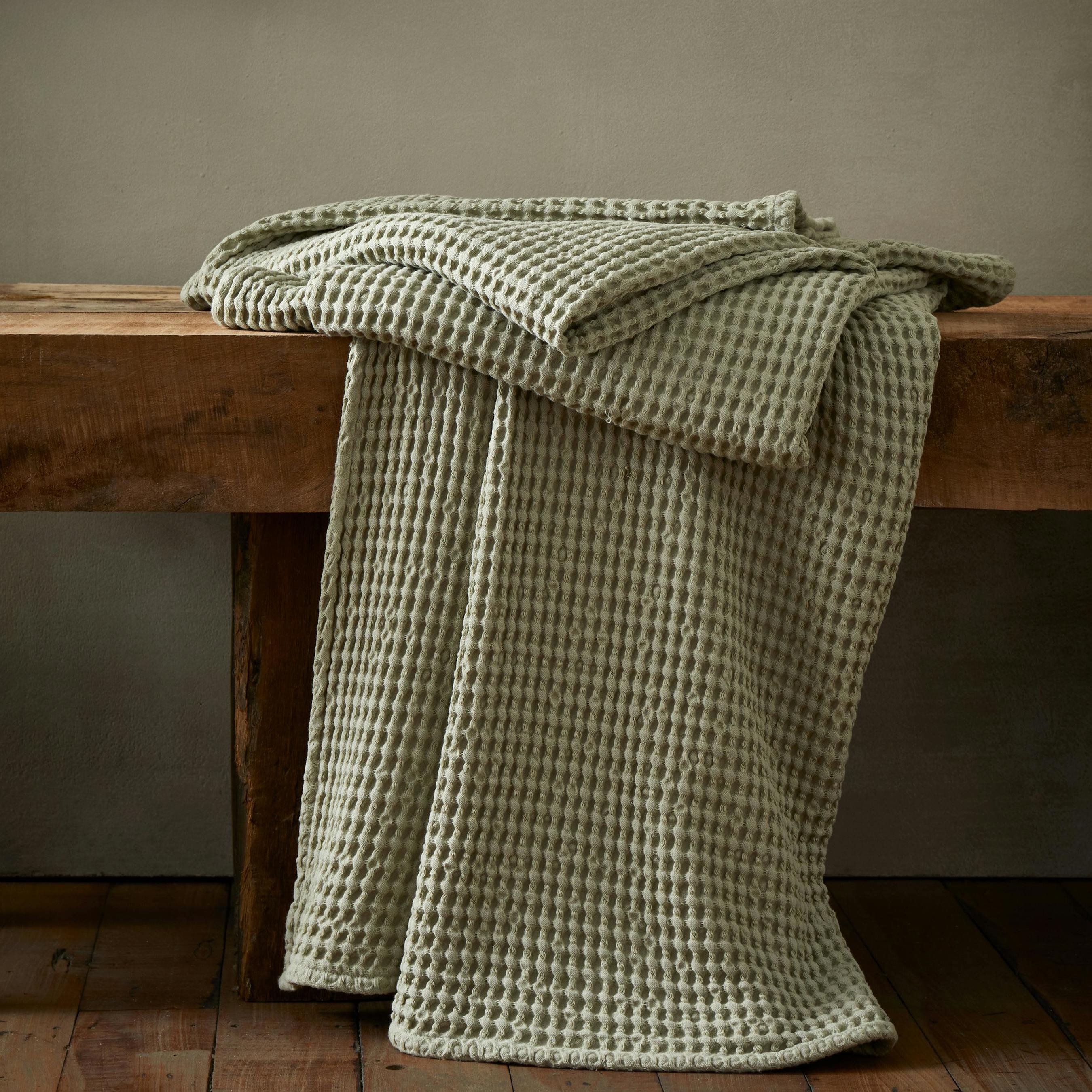 Catherine Lansfield Green Jaipur Chunky Waffle Cotton Blanket Throw Sage - 150 X 200 Cm - Sage