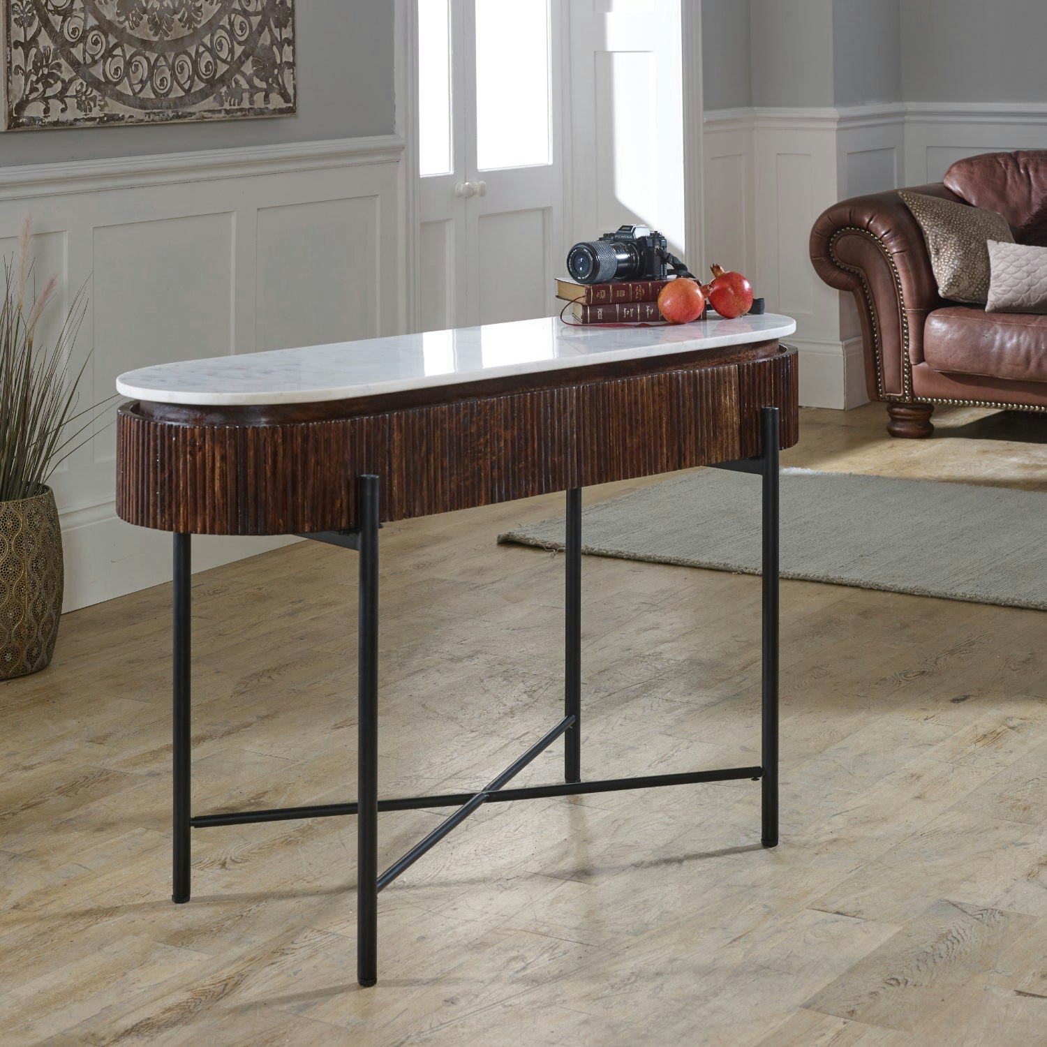 Ih Design Miel Mango Wood Console Table With Marble Top And Metal Legs - Lacquered - Wood - 1