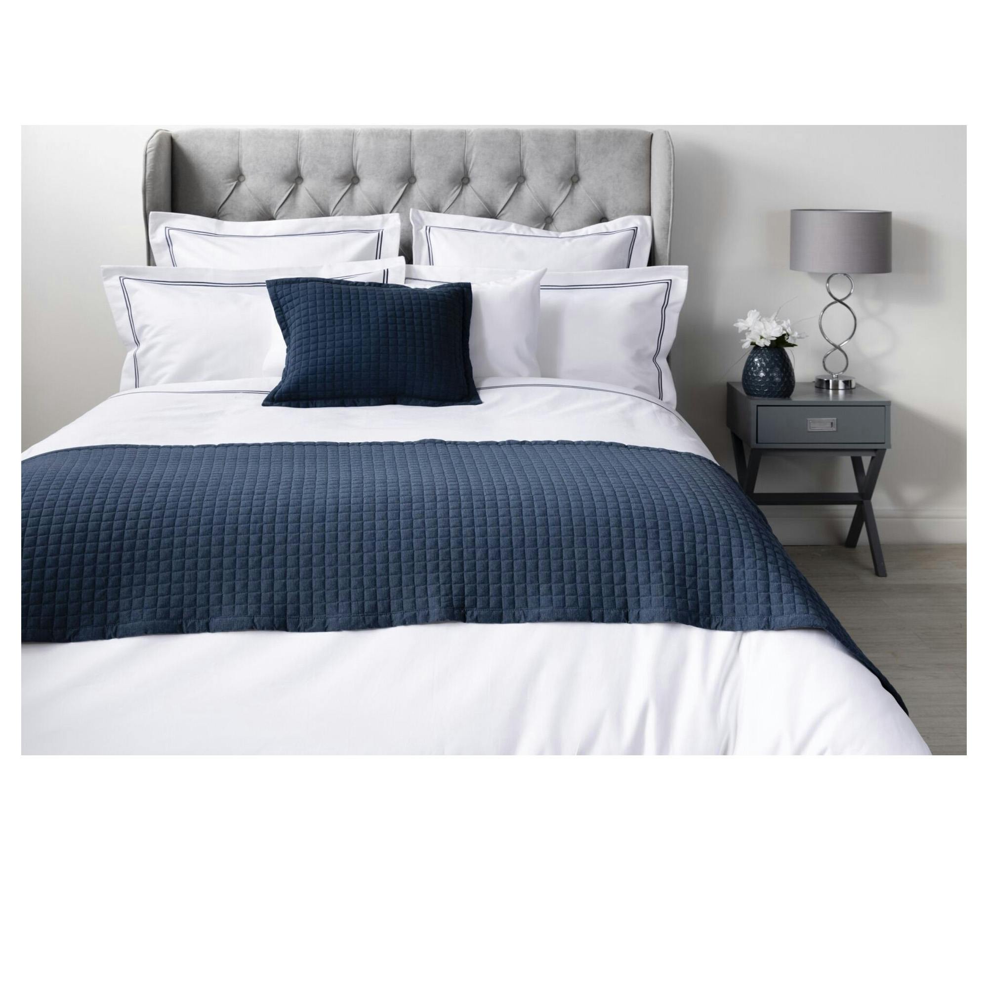 Belledorm Light Crompton Quilted Bed Runner - Navy - 220Cm X 70Cm - Navy - 60% Cotton/40% Polyester