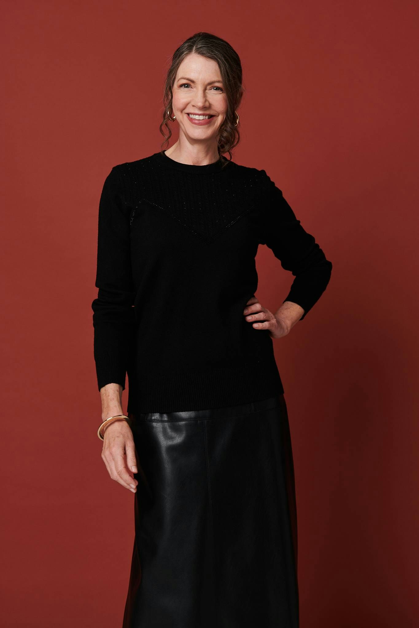 Izabel London Women's Black Textured Knit Slim Fit Jumper - 14