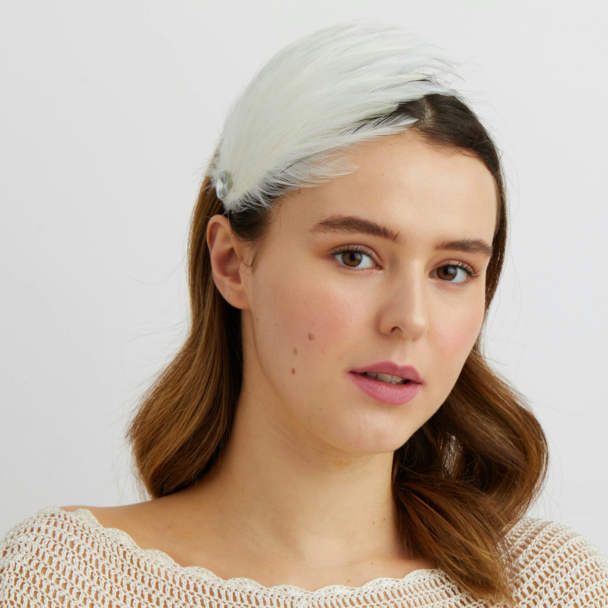 Queenmee Accessories White Fascinator Headband With Feathers