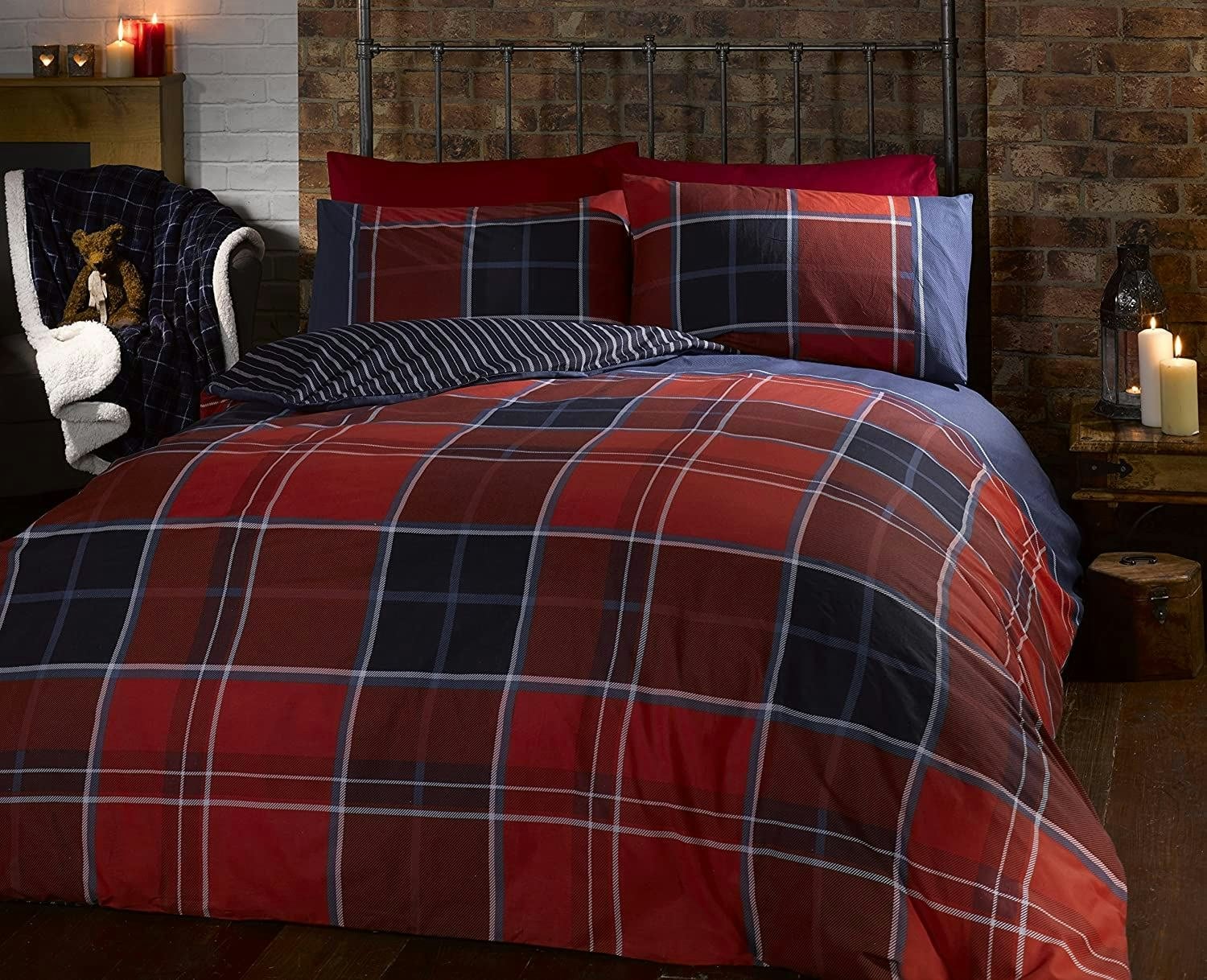 Homespace Direct Red Lothian Duvet Cover Set - Double
