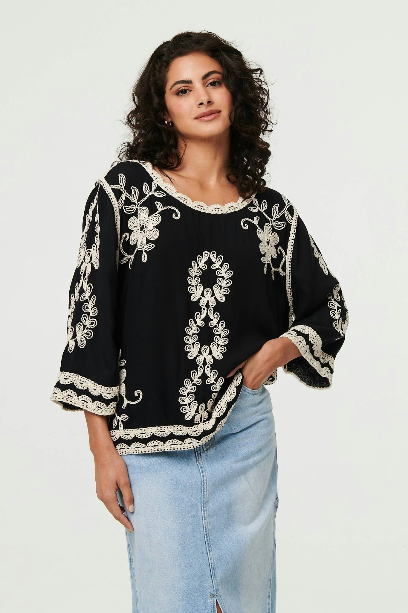 Izabel London Black Floral Embroidered 3/4 Sleeve Blouse - M/L