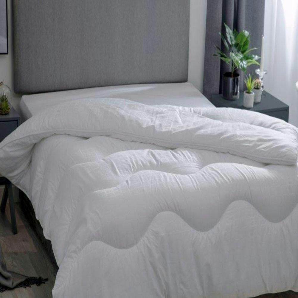 Belledorm White Hotel Suite 13.5 Tog Filled Duvet - Superking - 100% Cotton