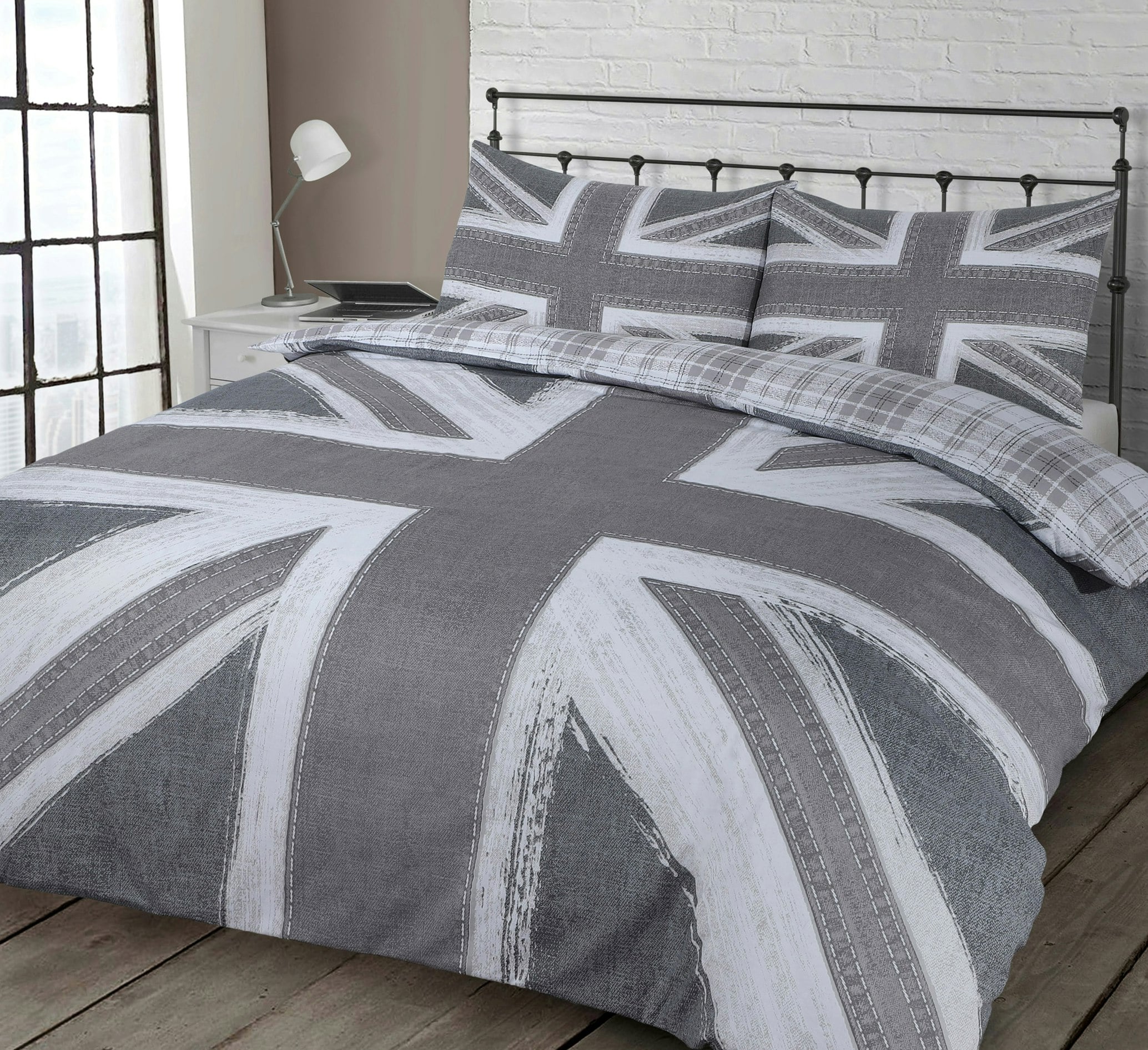 Velosso Grey Union Jack Reversible Printed Cotton Blend Duvet Cover And Pillowcase Set - Double