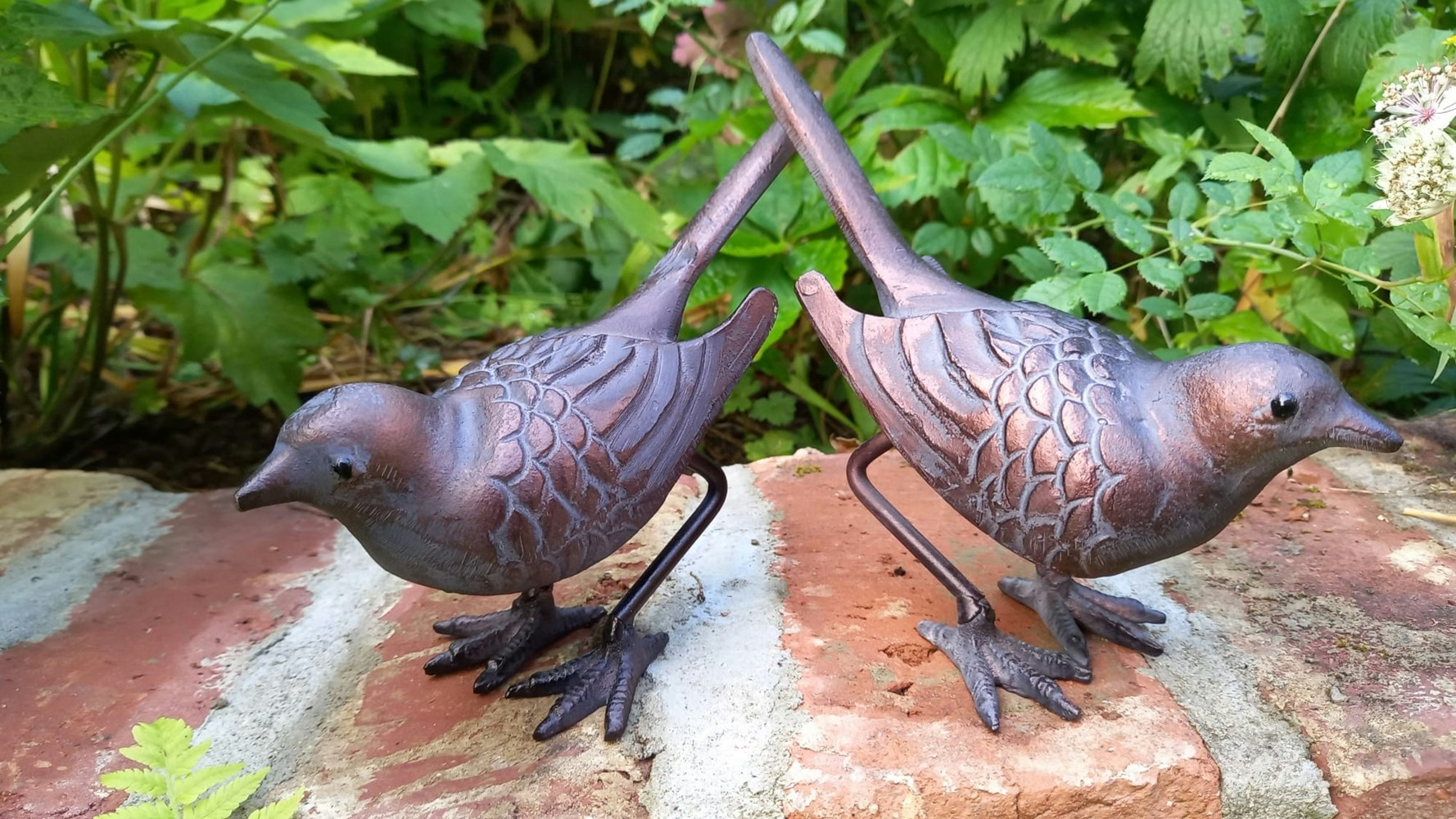 Inspirational Gifting Bronze Pair Of Birds Garden Sculpture Ornaments - Cast Aluminium - 1
