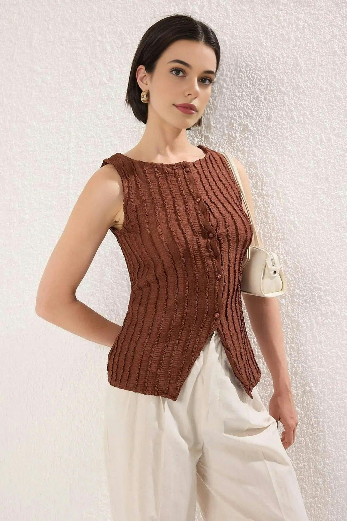 Wovcor Brown Regular Fit Knitted Blouse With Knitwear Look - M