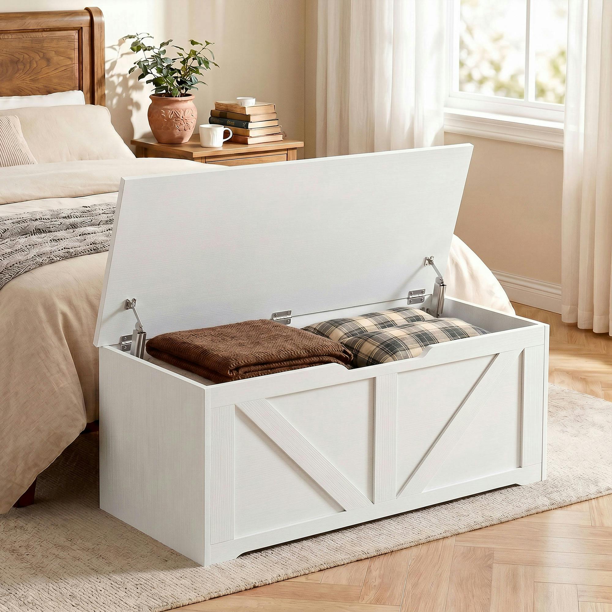 Rackhams White Storage Trunk For Living Room, With Safety Hinges, 100Cm