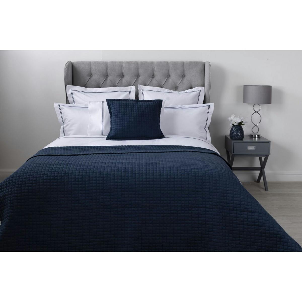 Rackhams Crompton Quilted Throw - Navy - 200Cm X 150Cm - Navy - 60% Cotton/40% Polyester