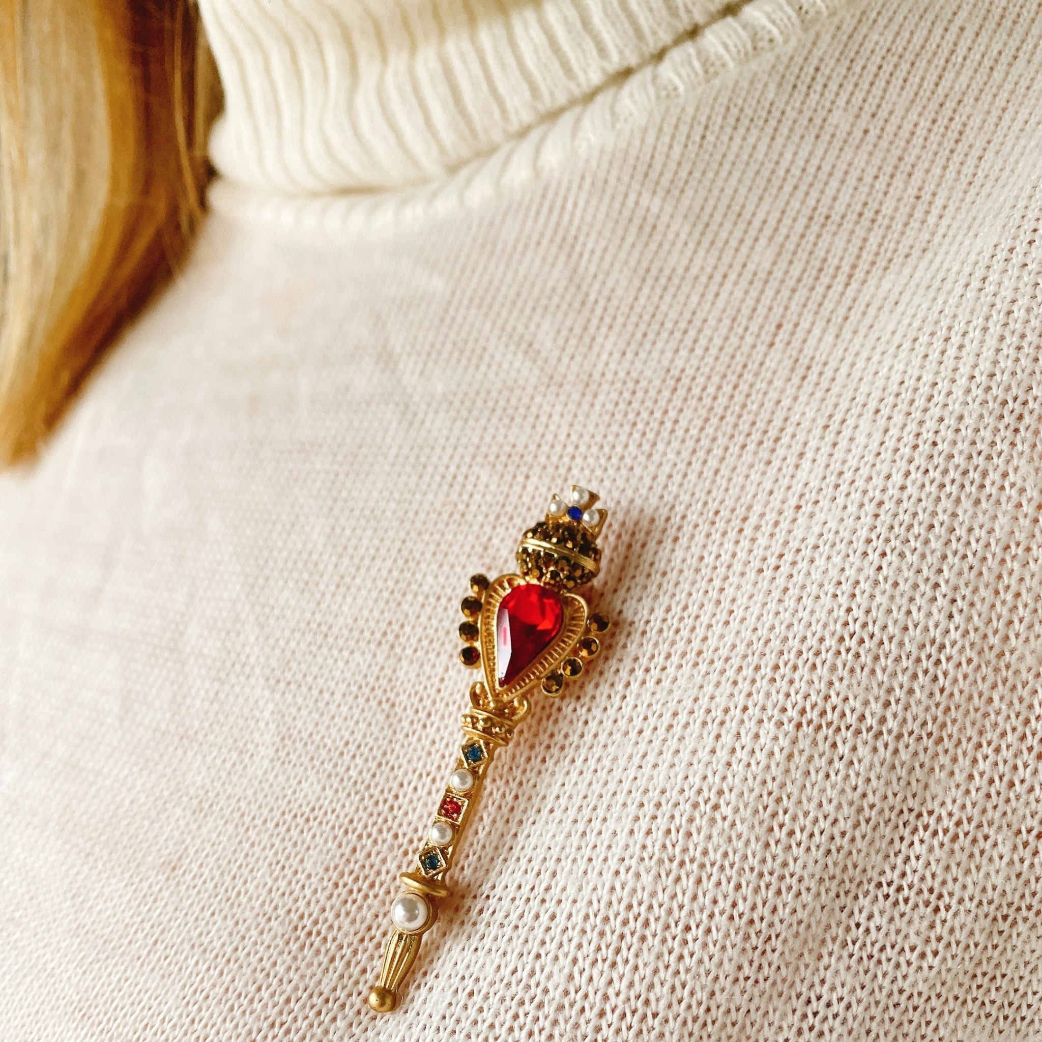 Queenmee Accessories Gold/Red Crown Brooch Lapel Pin In