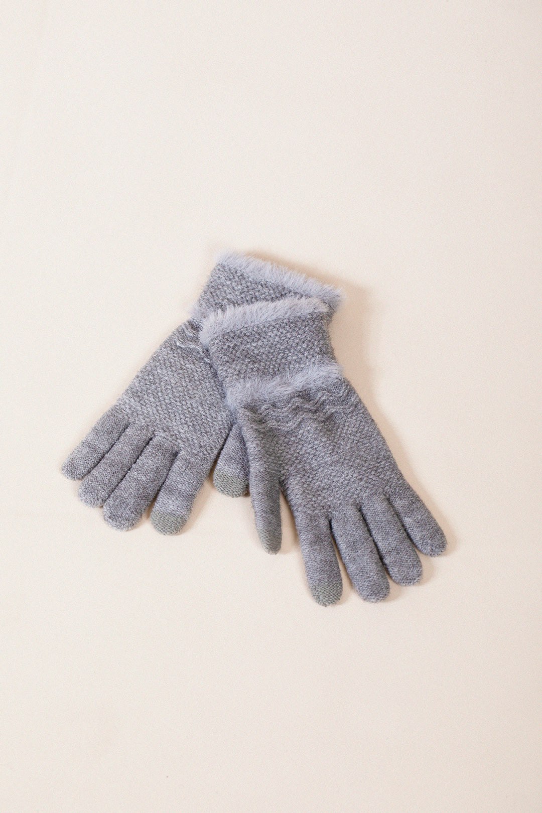 Svnx Grey Knitted Gloves With Plush Detail In - One Size
