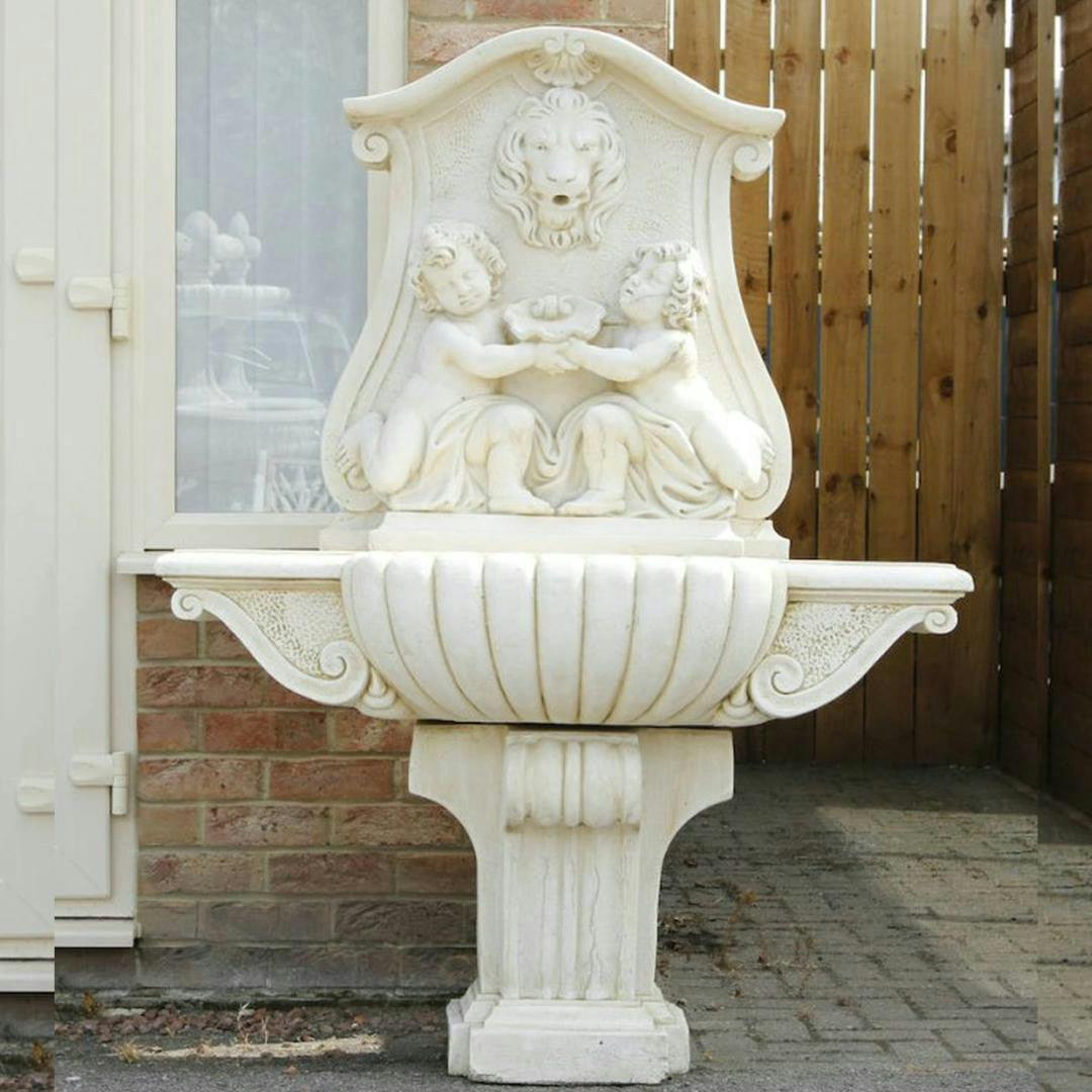 Pda White Large Lion Water Fountain