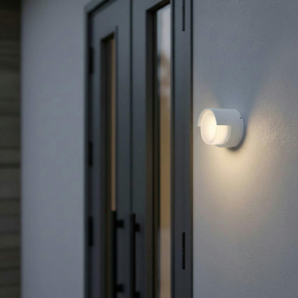 Rackhams White/Light 4 Watt Round Garden Wall