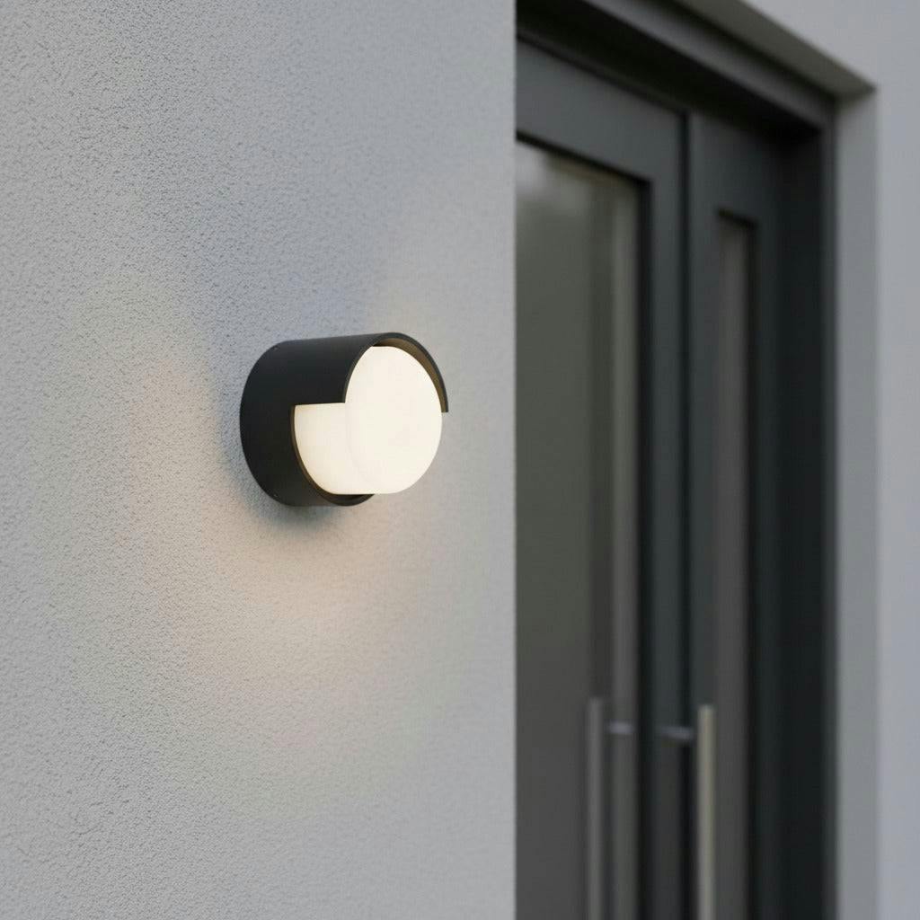 Rackhams Black 4 Watt Round Outside Wall Lamp