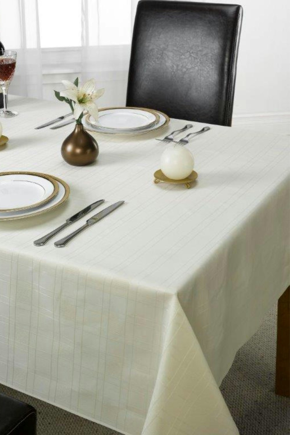 Emma Barclay Cream Chequers Tablecloths - 60 X 84"