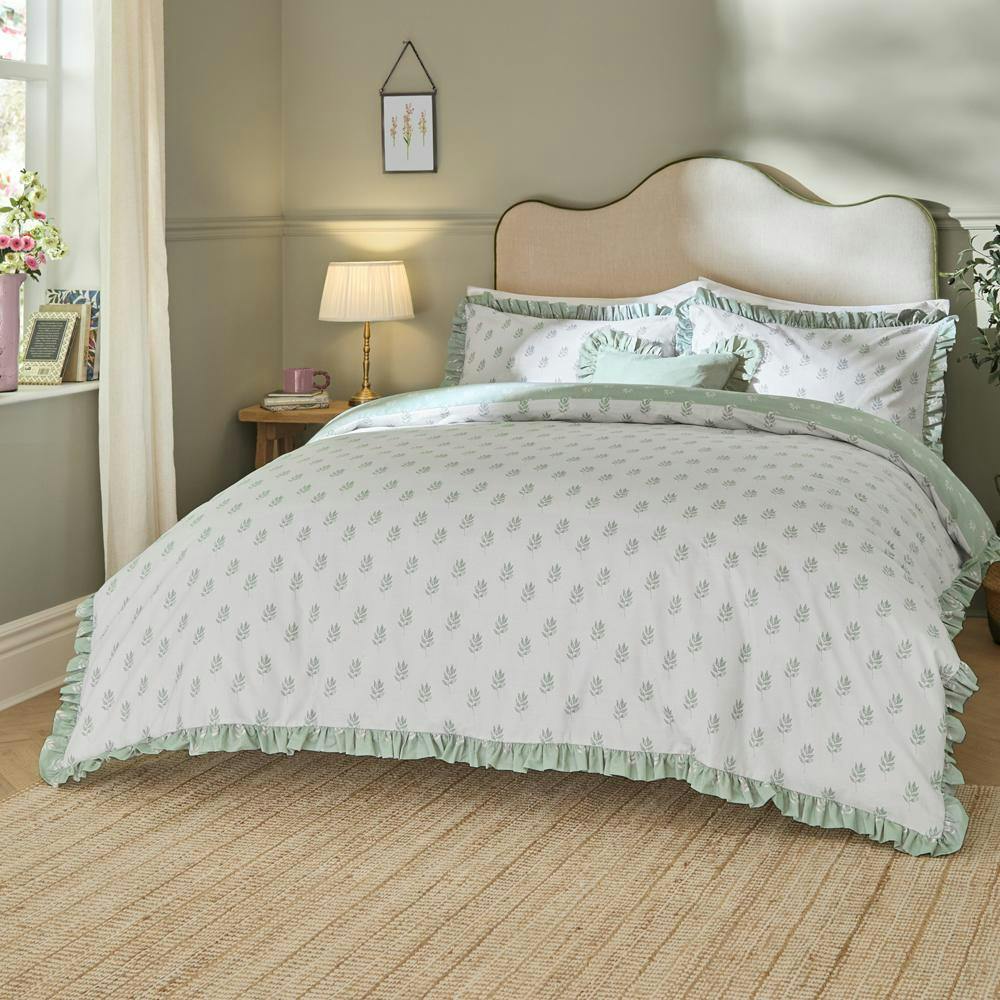 Wylder White Ava Reversible Duvet Cover Set - /Sage - King/Super King - /Sage - 60% Cotton/40% Polyester