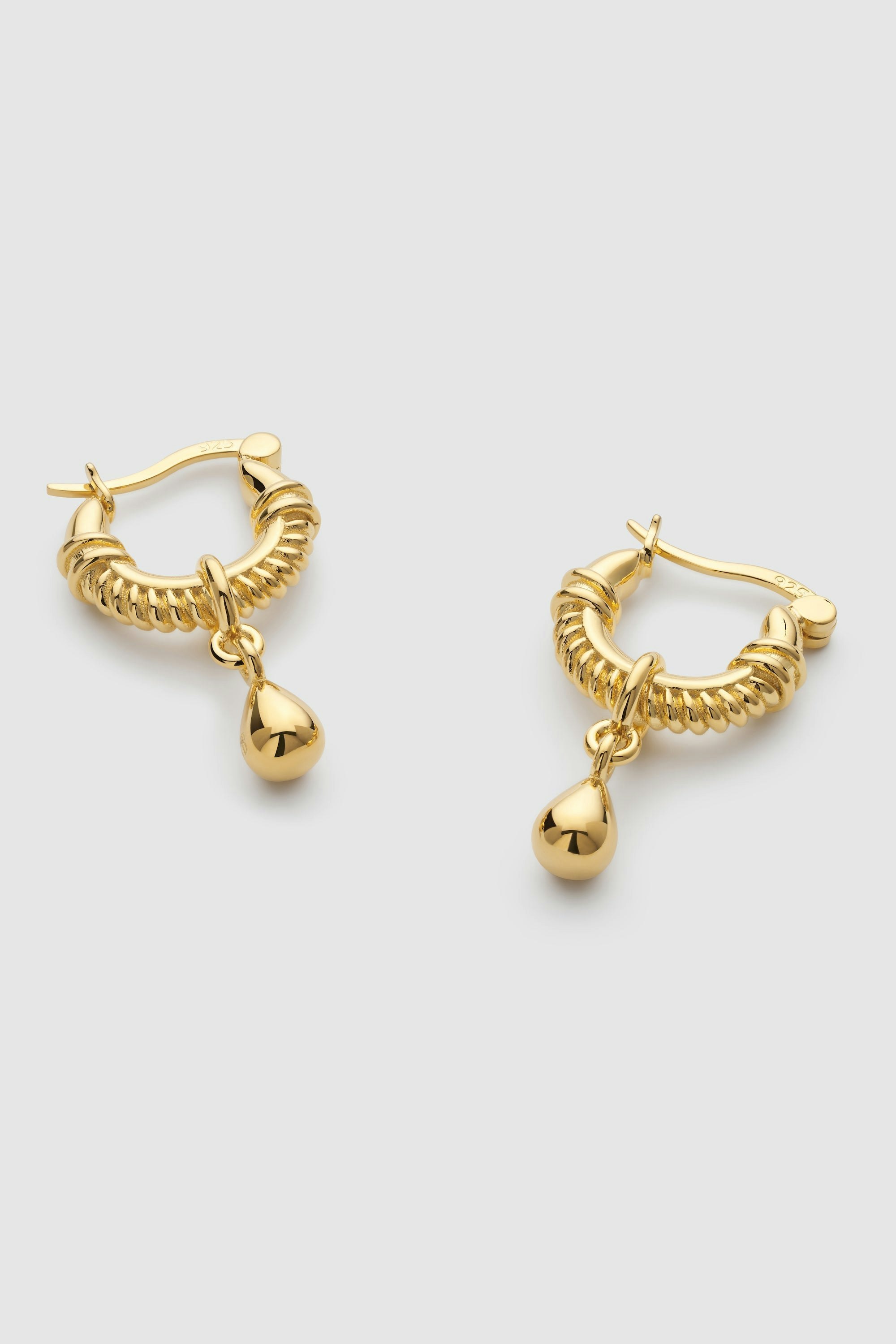 Elk & Bloom Gold Chunky Plated Teardrop Huggie Hoop Earrings - No Thank You