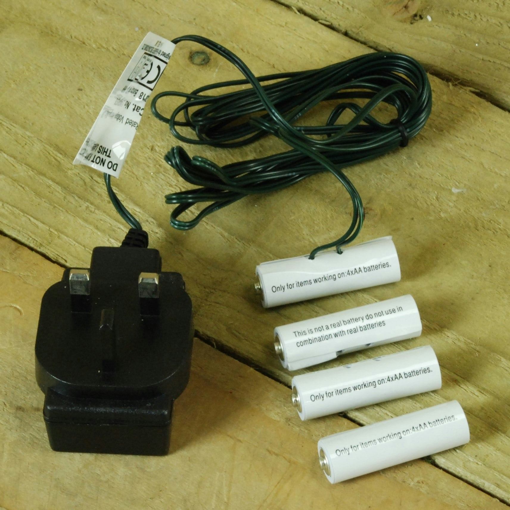 Samuel Alexander Unisex Black 4 X Aa Battery Replacement Plug In Power Adapter In - Image 2
