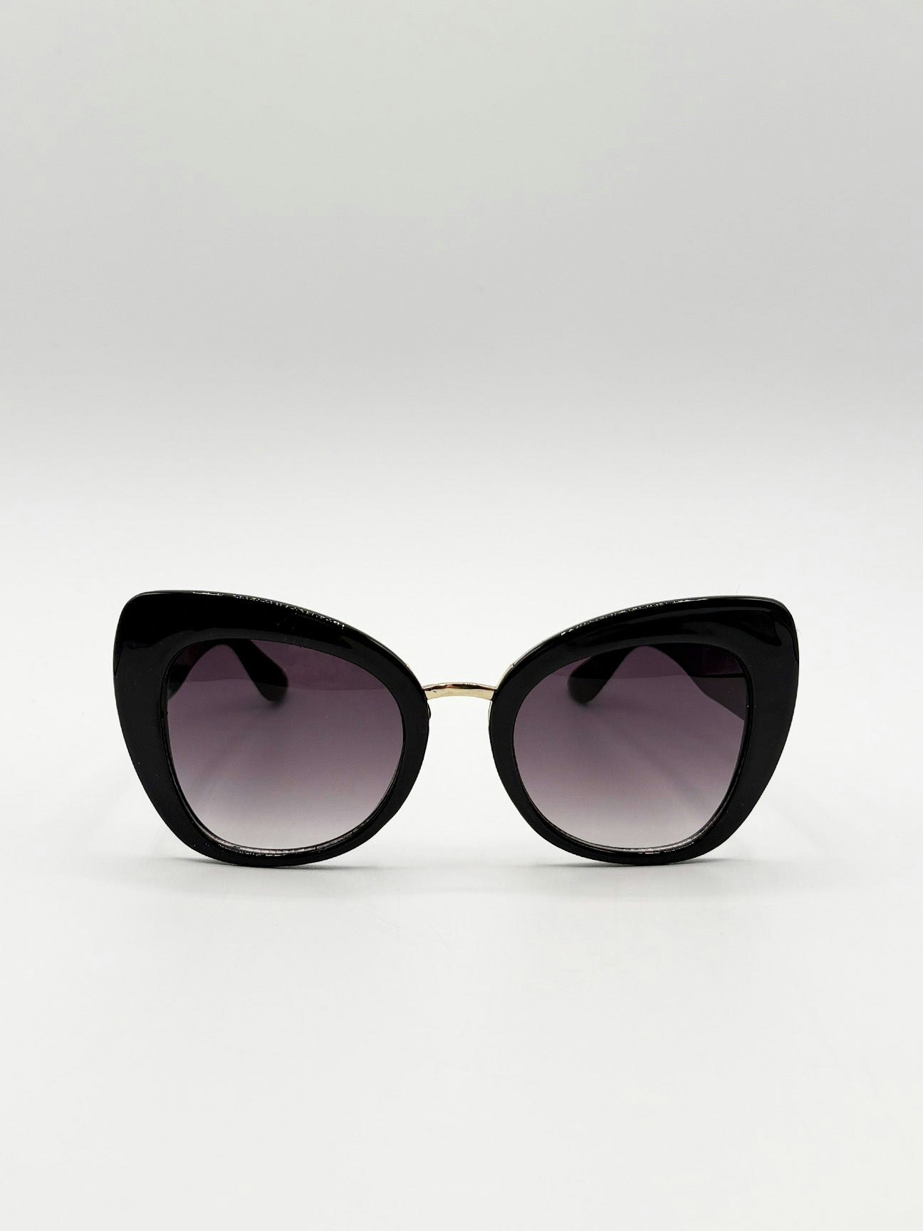Svnx Black Oversized Cat-Eye Sunglasses In - One Size