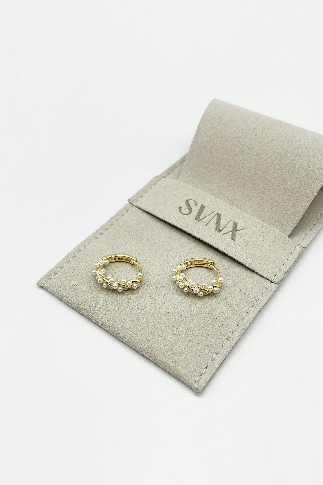 Svnx Women's Gold Pearl Vine Hoop Earrings In - Image 4