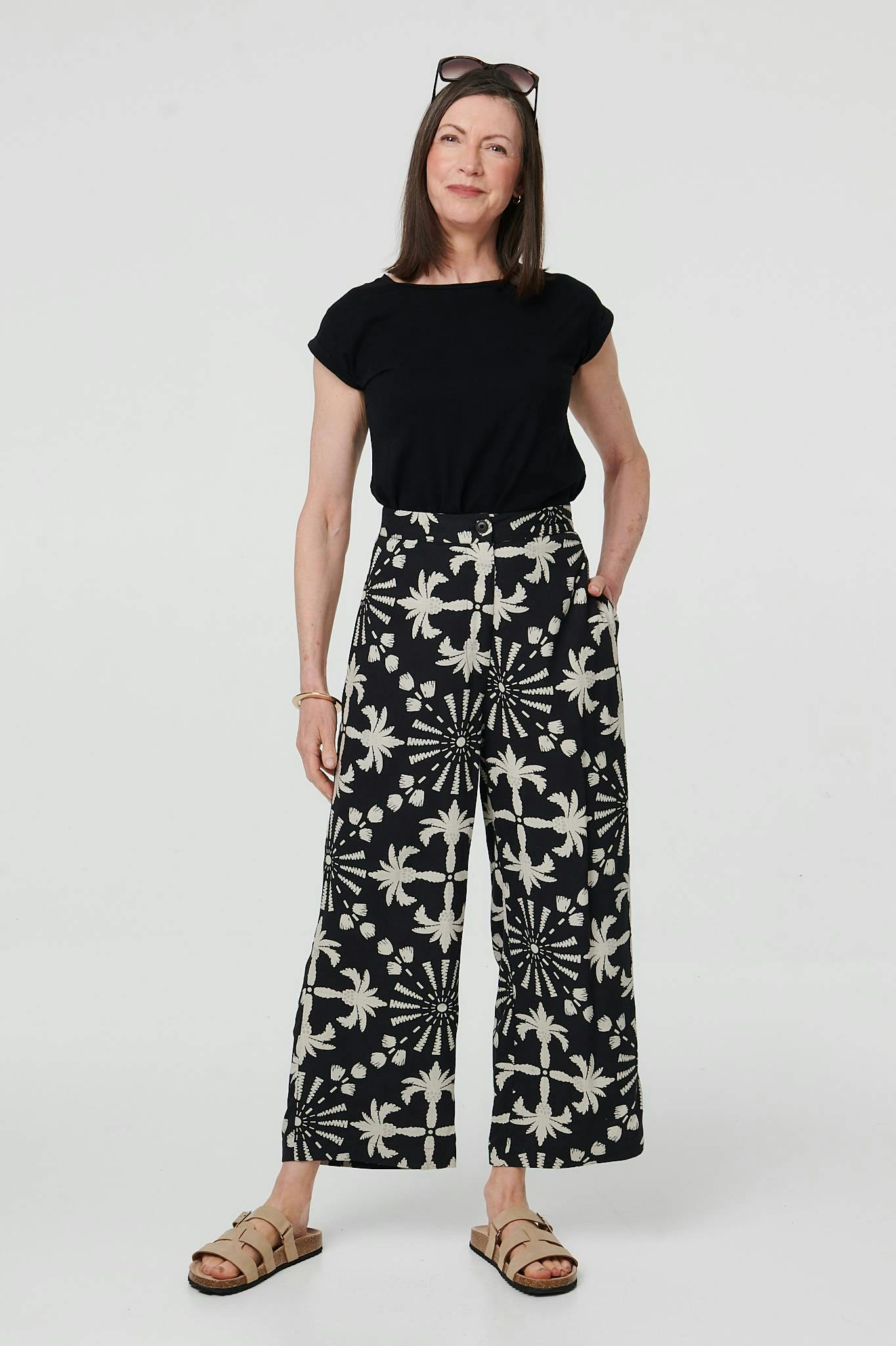 Izabel London Black Printed High Waist Straight Fit Trousers - 16