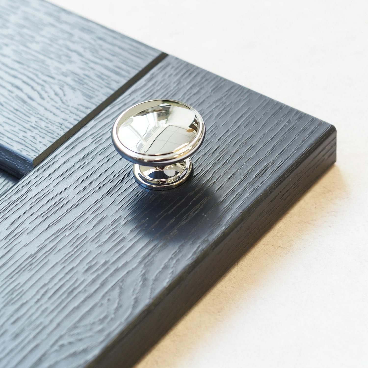 Rackhams Light Polished Chrome Knobs And Coordinating Handle - 38Mm Knob