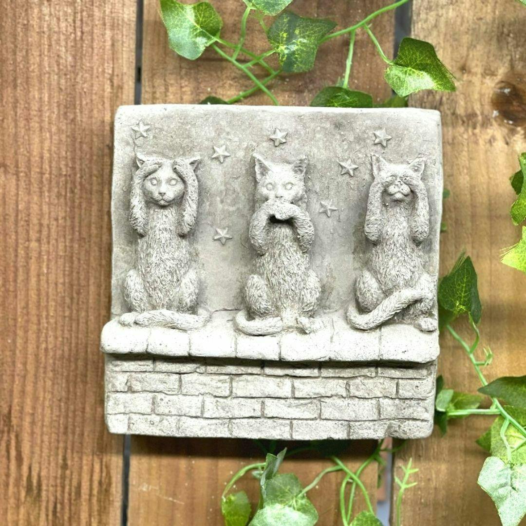 Osn Stone Cast Three Wise Cat Wall Plaque
