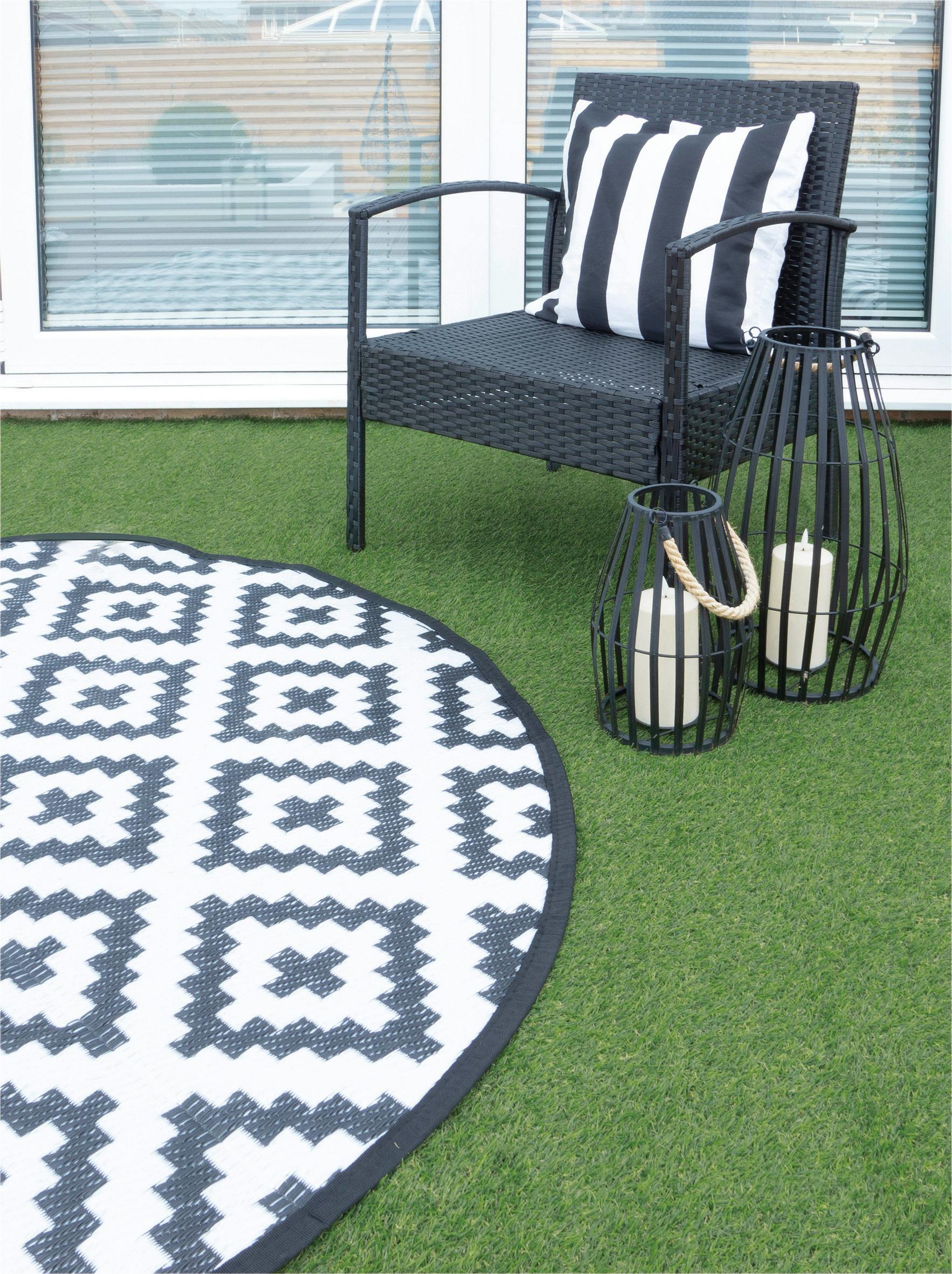 St Helens Green Food & Flowers > Plants & Flowers > Artificial Grass